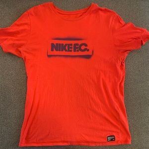 Nike T Shirt